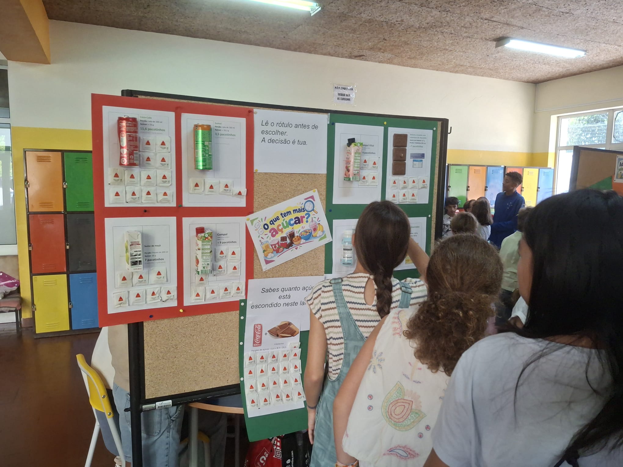 Painel «O que tem mais açúcar?» — Dia Mundial da Alimentação na Mem Ramires