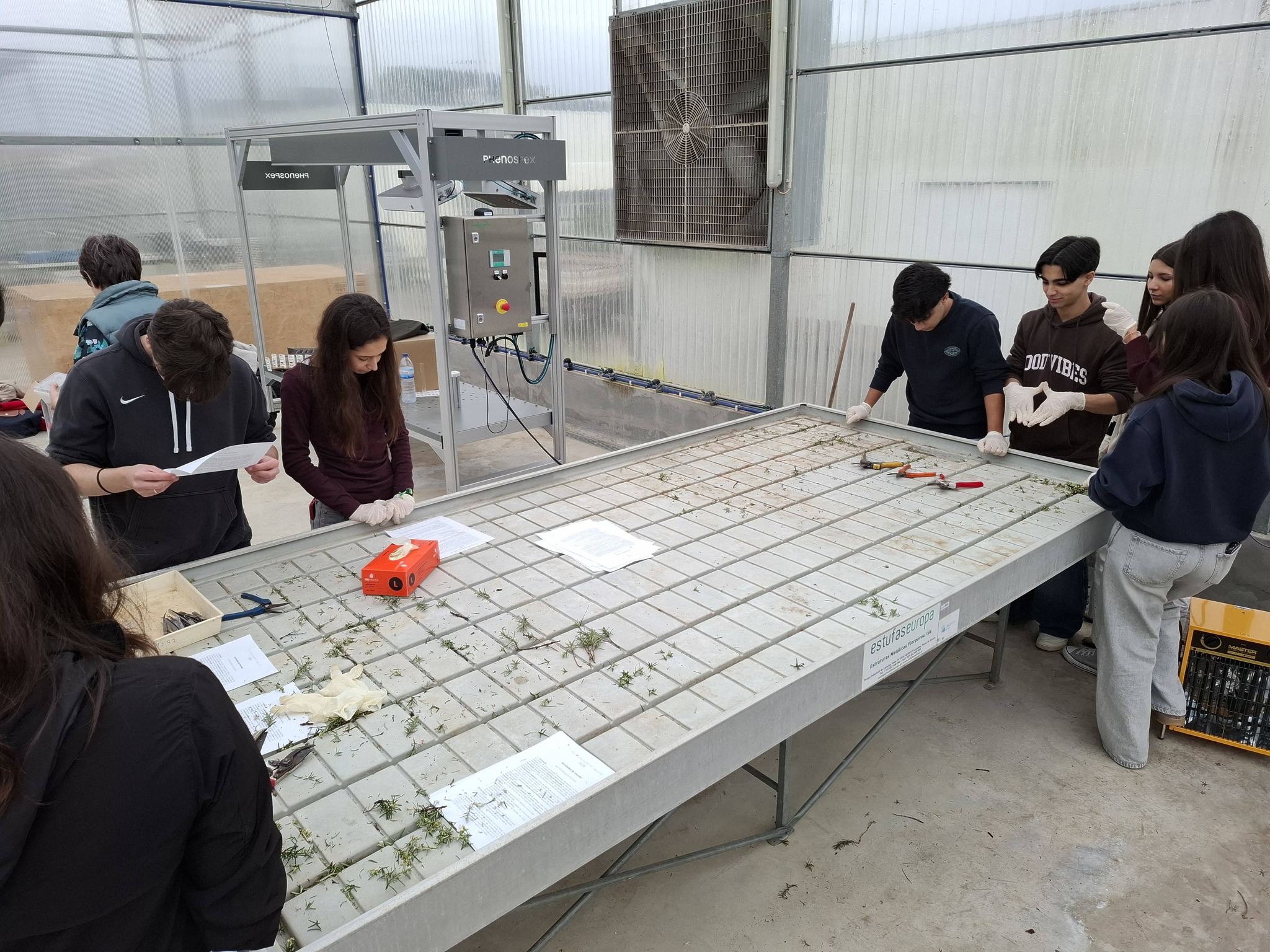 Escola fora de portas - projeto Farm4Future